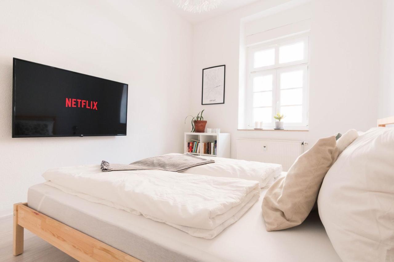 Gemutliche 45M² Wohnung Mit Netflix & Disney+ Erfurt Luaran gambar