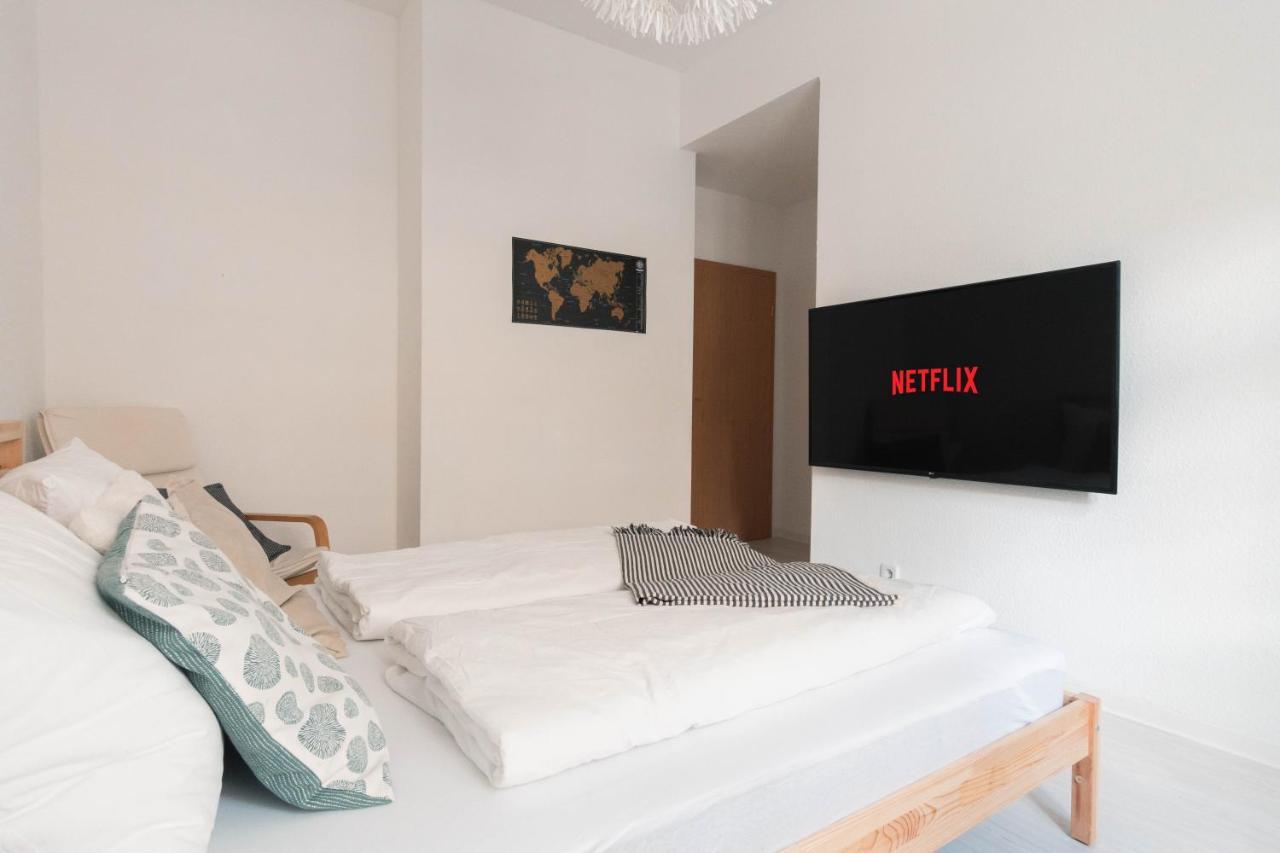 Gemutliche 45M² Wohnung Mit Netflix & Disney+ Erfurt Luaran gambar