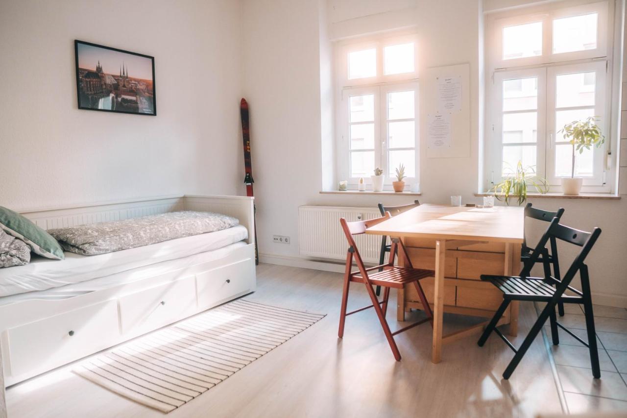 Gemutliche 45M² Wohnung Mit Netflix & Disney+ Erfurt Luaran gambar